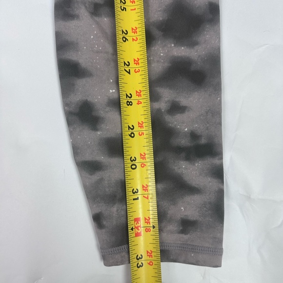 Varley Let's Go Leggings in Concrete Leaf Woman’s Size Medium - Picture 10 of 11